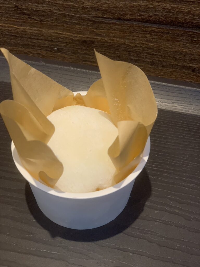 ジェラート大福（バニラバタースコッチ）