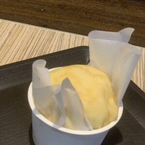 クレープジェラート（キャラメルアーモンドクラッシュ）