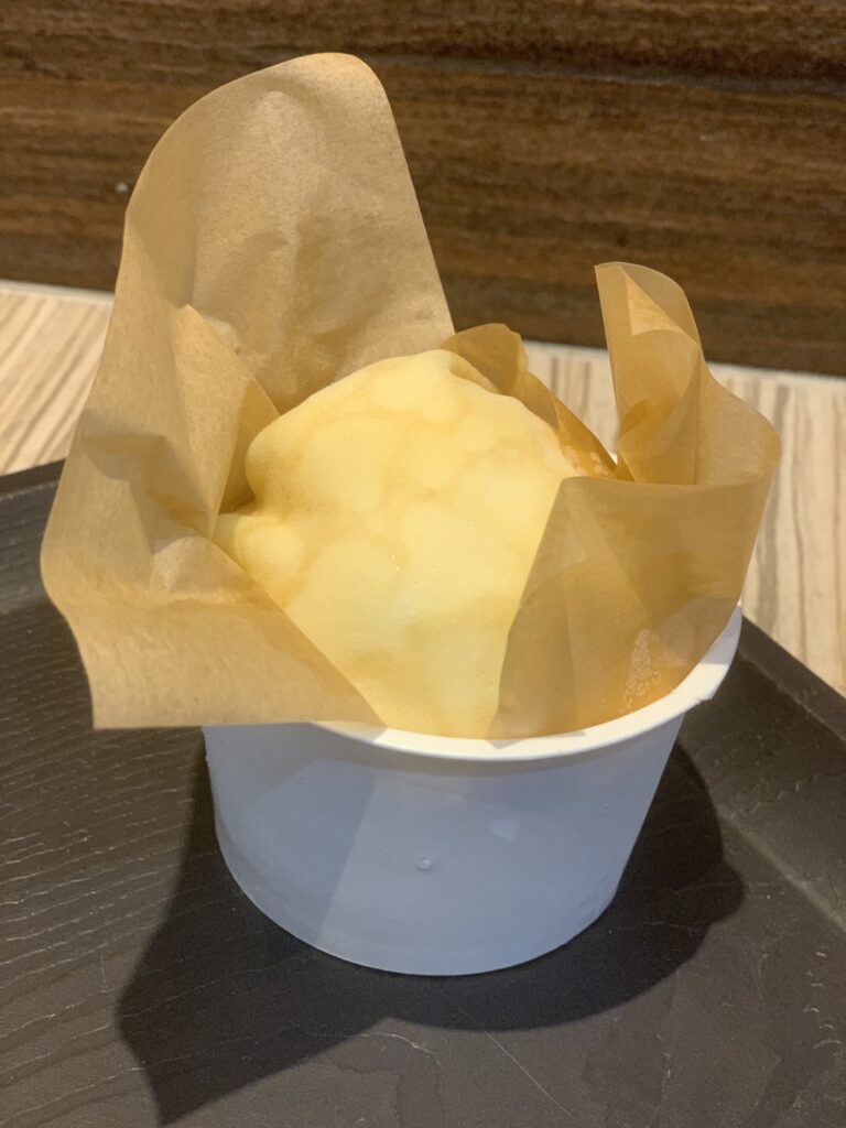 クレープジェラート（バニラバタースコッチ）